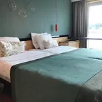 Select Ms Serenade 1 - Hotel