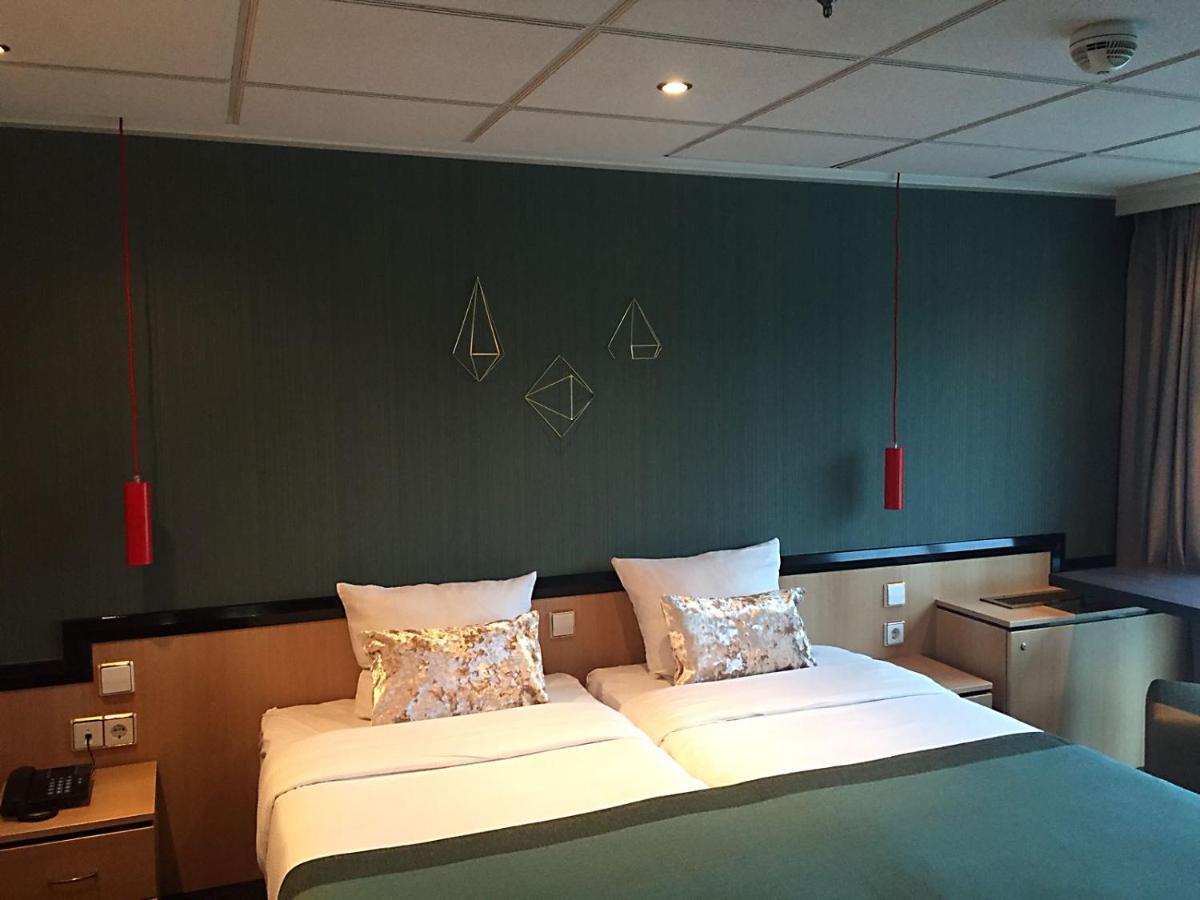 Select Ms Serenade 1 - 5*