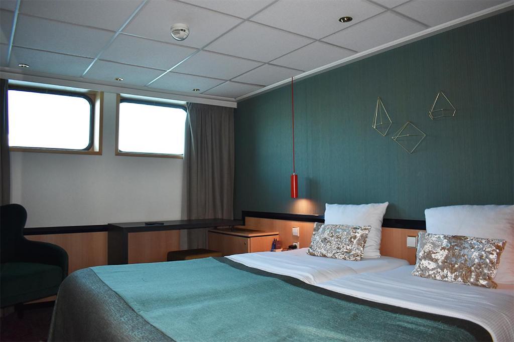 Select Ms Serenade 1 - 5* Düsseldorf