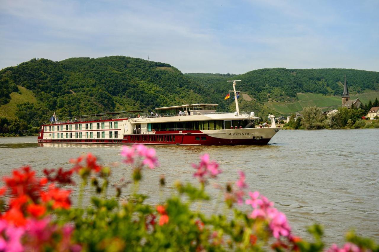 Select Ms Serenade 1 - Hotel 5*