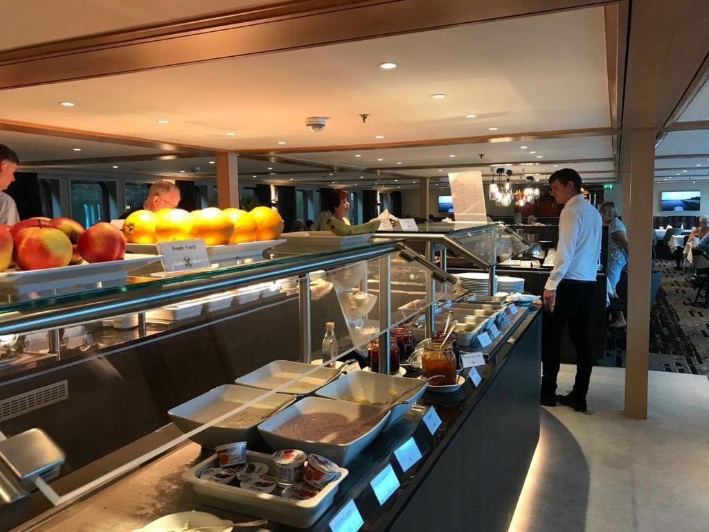 Select Ms Serenade 1 - 5* Dusseldorf